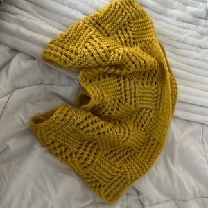 Yellow infinity crochet scarf never worn EUC